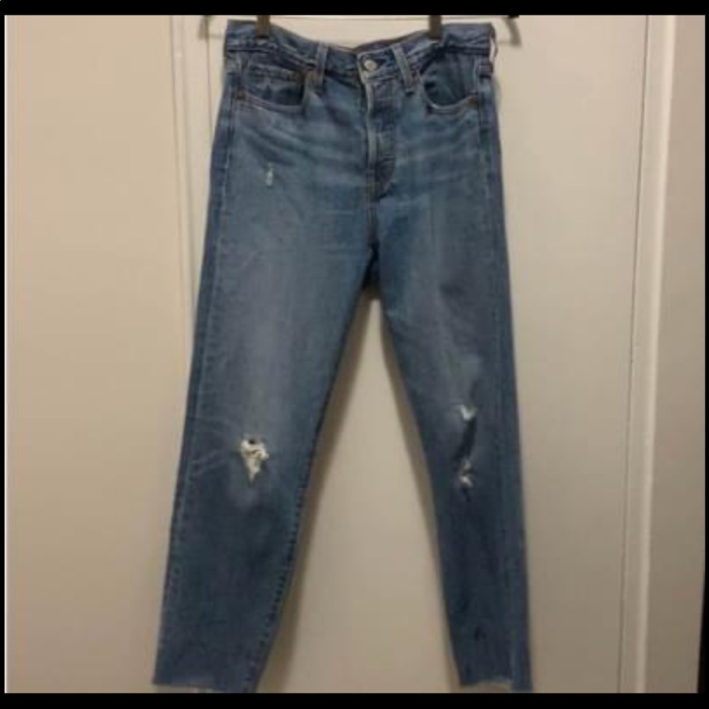 Levi’s Wedgie jeans